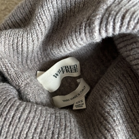 Wilfred cozy turtle neck - Picture 3 of 3